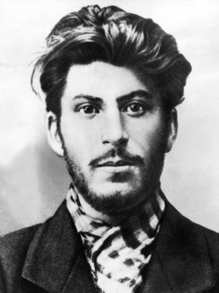 Cosmo Jarvis spielt den jungen Josef Stalin