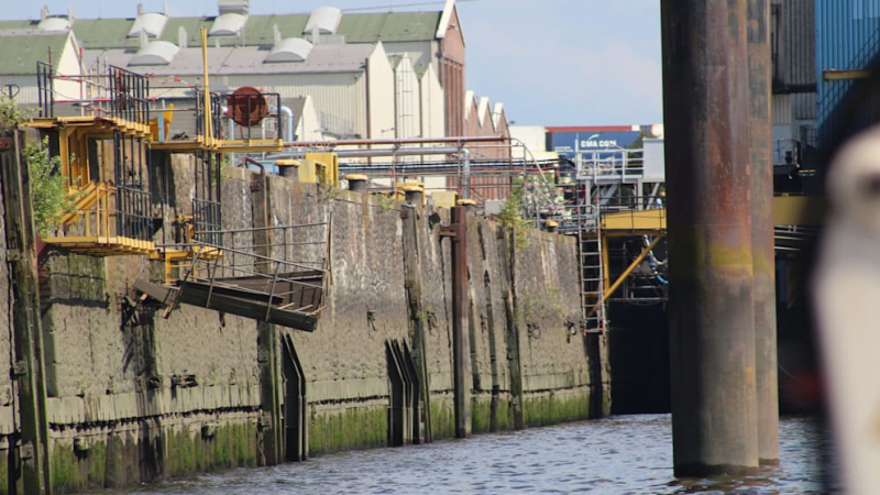 Wichtigster Marine-Hafen bröckelt